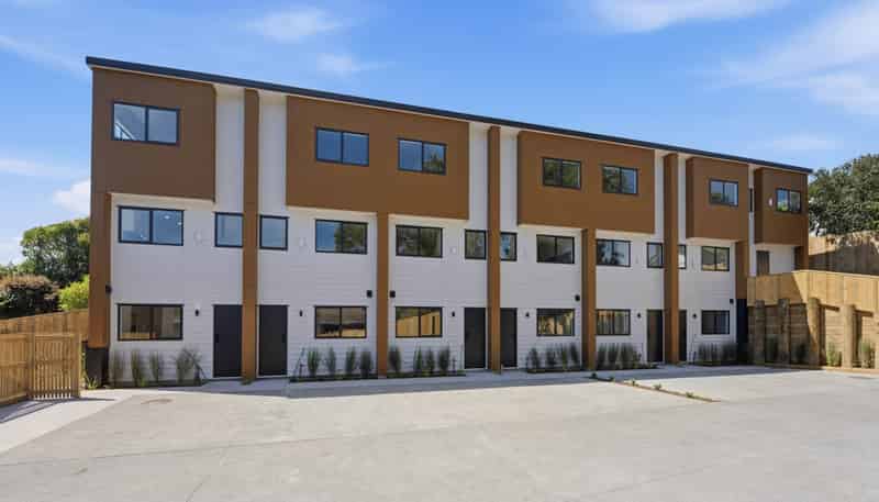 6-8  Embassy Place, Glenfield