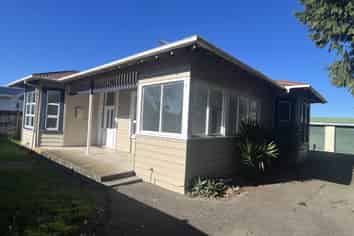 502 Pioneer Highway, Awapuni