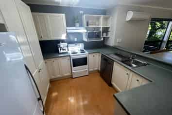 3B Watts Road, Fernhill/Sunshine Bay