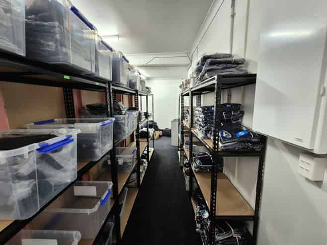 High-exposure retail on busy Great North Road