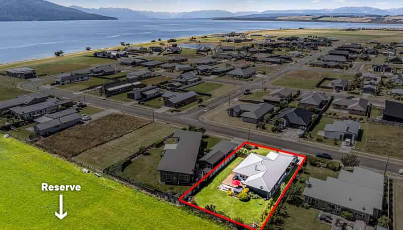 27 Rodeo Drive, Te Anau
