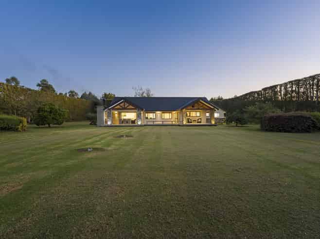 109 Old Railway Road, Riverhead