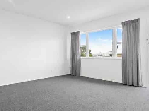 2/402 Mount Albert Road, Mount Roskill