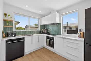 2/21 Cob Crescent, Woolston