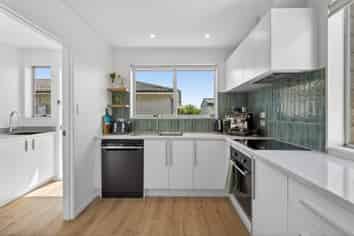 2/21 Cob Crescent, Woolston