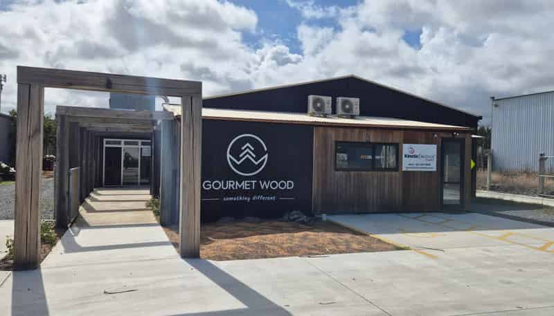 1/64 Riverbank Road, Otaki