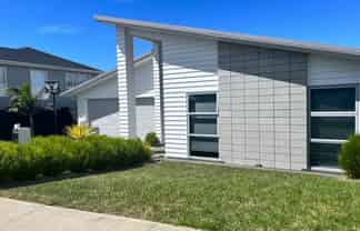 114 Colonial Drive, Millwater