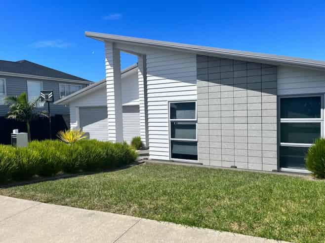 114 Colonial Drive, Silverdale