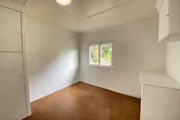 190 Great North Road, Kamo