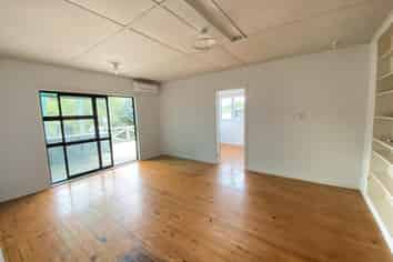 190 Great North Road, Kamo