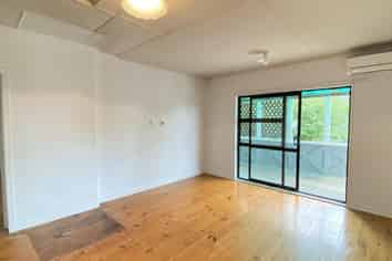 190 Great North Road, Kamo