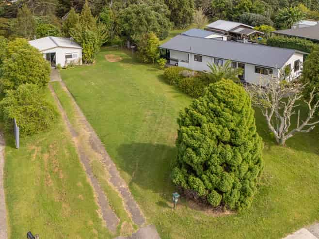 38 Robinson Road, Whitianga