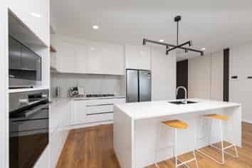 8C Albany Highway, Greenhithe