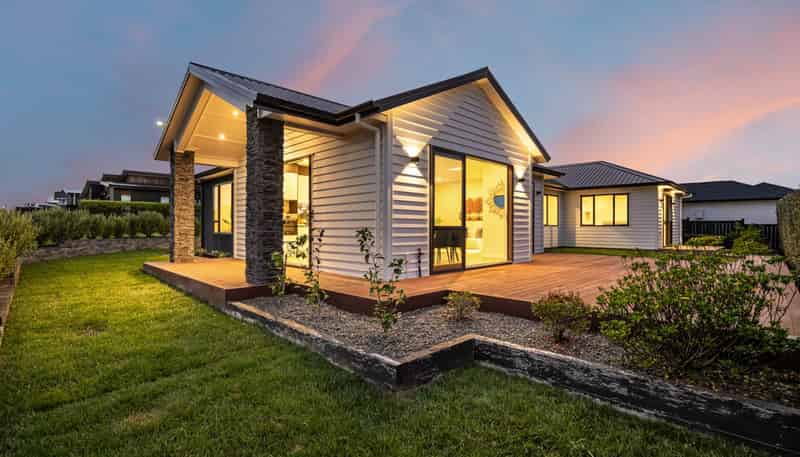 84 Maurice Kelly Road, Milldale