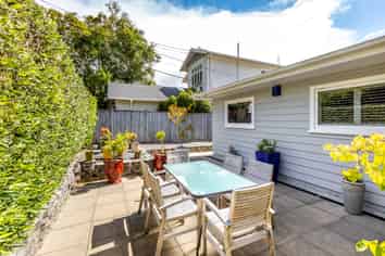 1/78 Standen Street, Karori