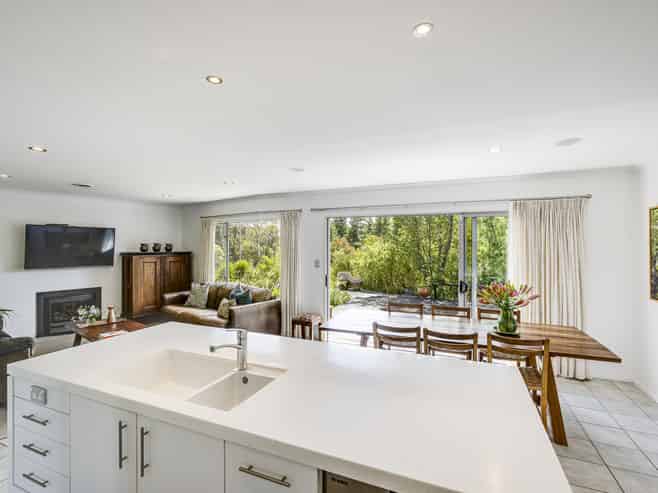 46 Hikanui Drive, Havelock North