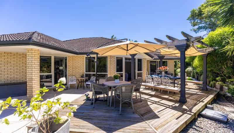 2 Commodore Court, Gulf Harbour