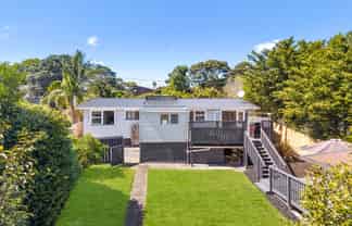 38 Eskdale Road, Birkdale