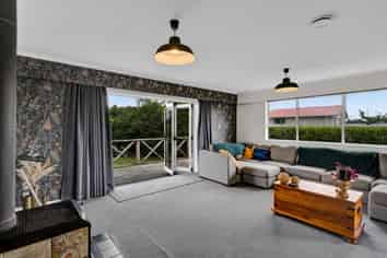 8A Tybalt Street, Stratford