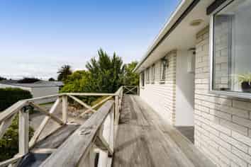 8A Tybalt Street, Stratford