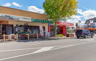 Blank Canvas Retail/Hospo on High Traffic Maxwell