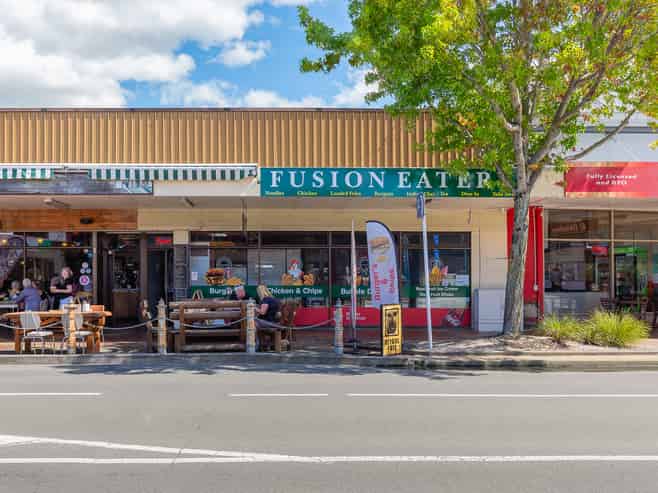 Blank Canvas Retail/Hospo on High Traffic Maxwell