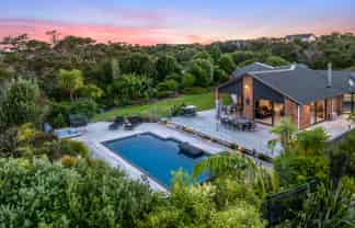 15 East Street, Mahurangi East