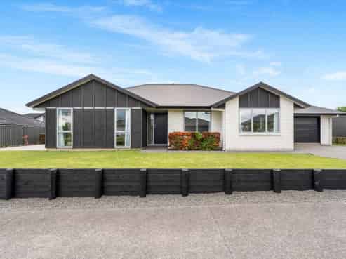 3 Shea Lane, Pyes Pa