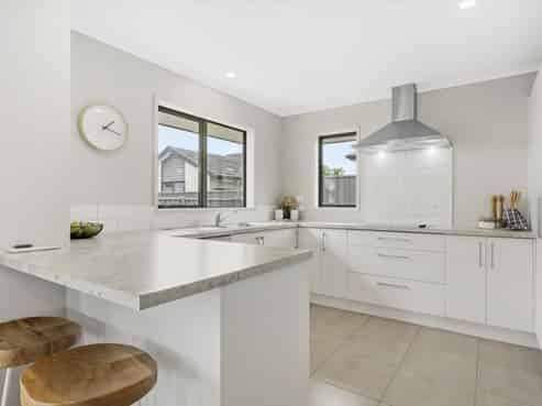 3 Shea Lane, Pyes Pa