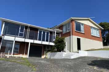 2 Mayfair Place, Tawa