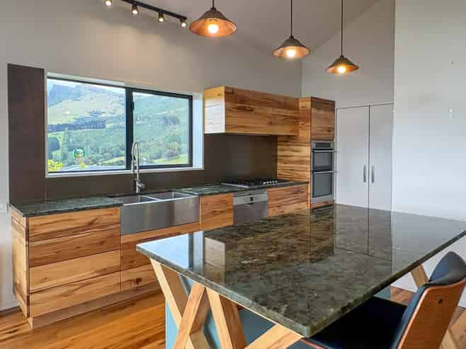 12 Hollybank Lane, Governors Bay