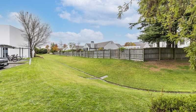 7/41 Sir William Pickering Drive , Burnside