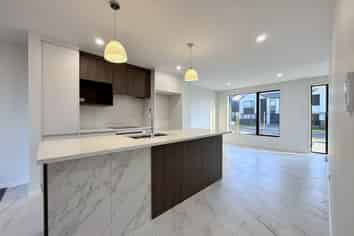 18 Paapaakiri Loop, Takanini