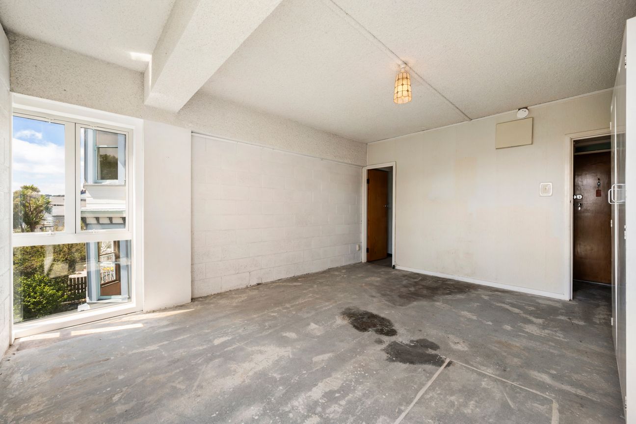 Sunny Corner Studio - Blank Canvas with Views – pohled 3