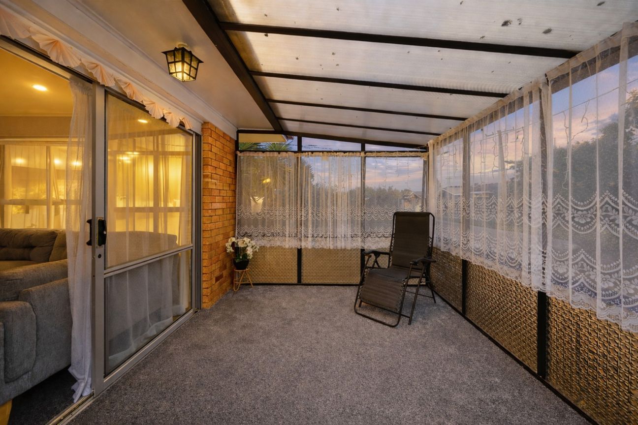 Centrally Located | Fully Fenced | Urgent sale! - Widok 3