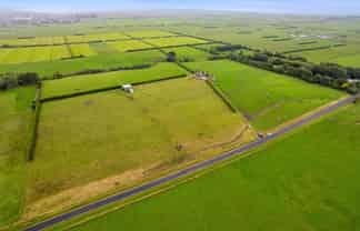 0n Normanby Road Lower, Manaia