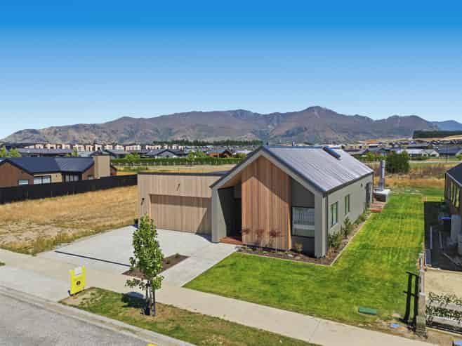 61 Pounamu Avenue, Wanaka