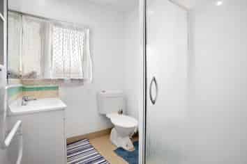 6/12 Raines Avenue, Forrest Hill