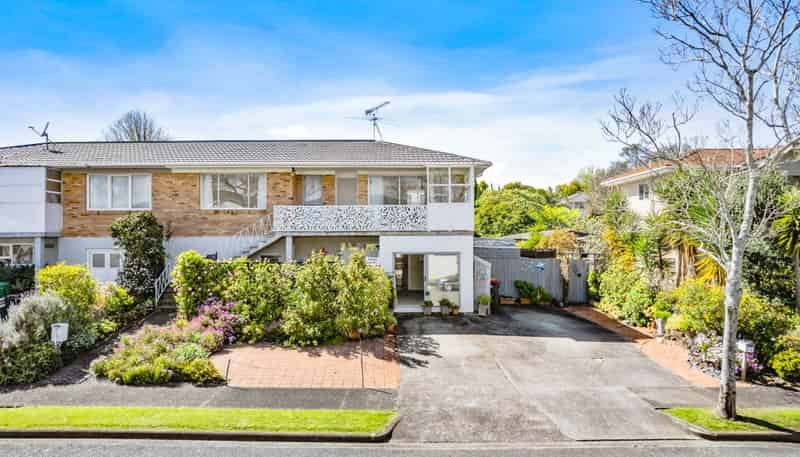 2/2B Yeoman Place, Howick