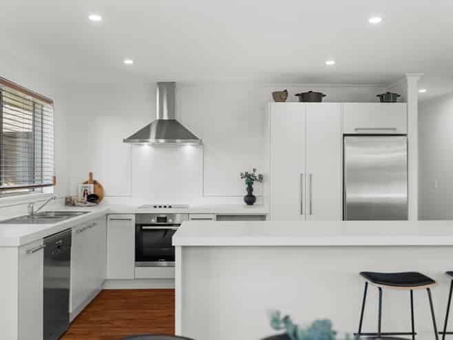 10 Hurricane Way, Wigram