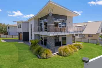 401 Harbour View Road, Whangamata