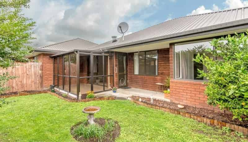 2/35 Division Street, Riccarton