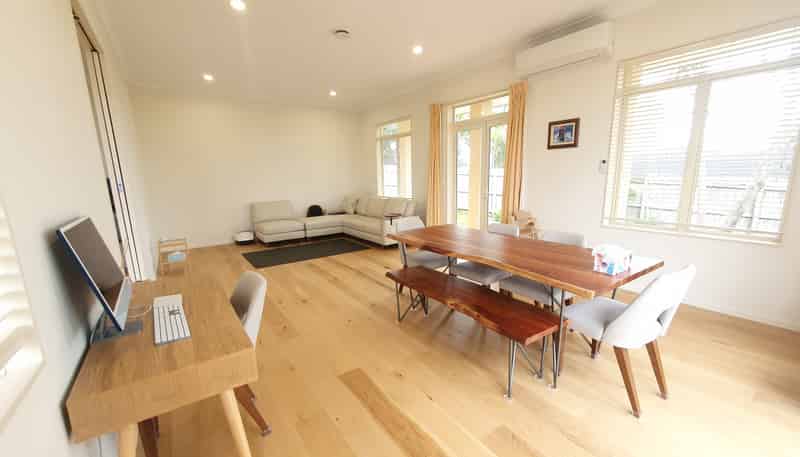 26 Scarlet Oak Drive, Albany