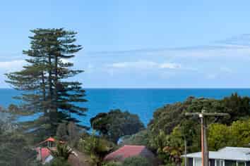 8 Park Rise, Campbells Bay