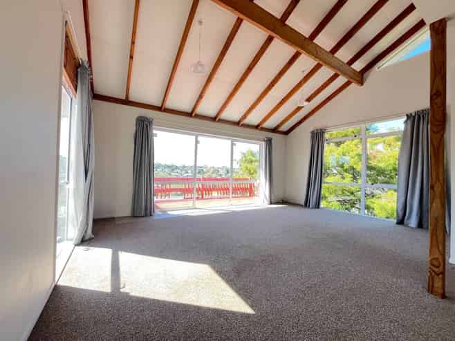 11B Helicon Place, Sunnynook