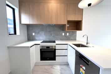 13 Pahoehoe, Mount Wellington