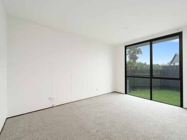 2/16 Cameron Place, Ranui