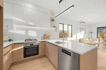 51 Whiteywood Street, Westgate