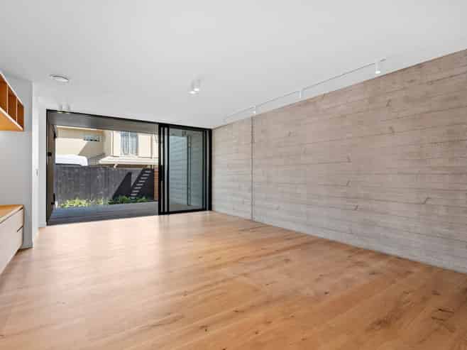 3B King George Avenue, Epsom