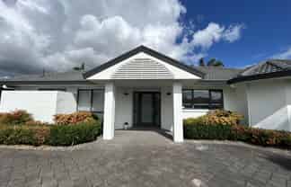 16 Palm Beach Boulevard, Papamoa